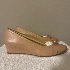 Cole Haan Women's Malta Wedge Brush Leather. Size 7.